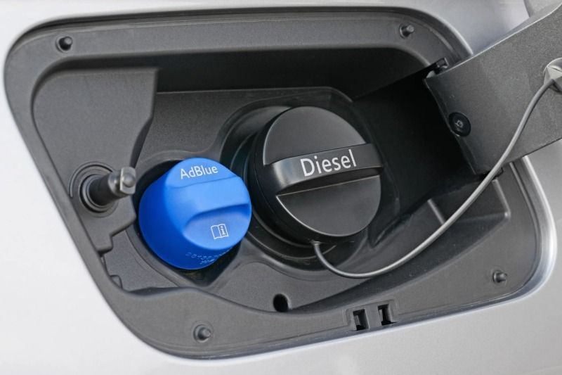 Hệ Thống Xử Lý Khí Thải SCR Là Gì? Nguyên lý SCR giảm NOx 4 AdBlue (DEF) là gì