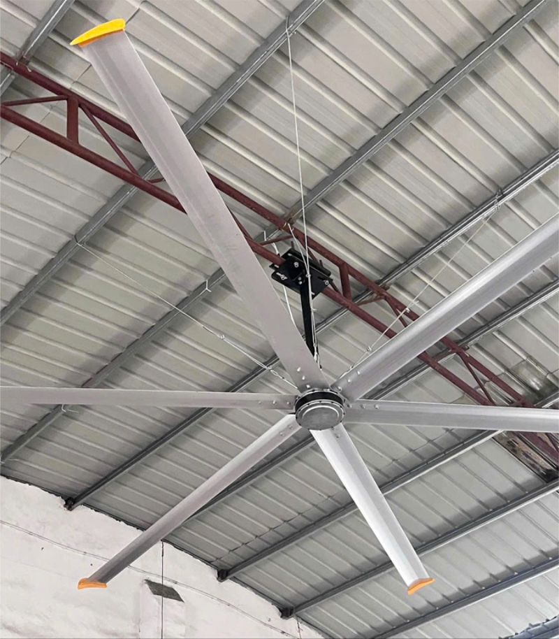 Quạt trần công nghiệp 6 cánh HVLS 4 Tiết kiệm đáng kể chi phí điện năng