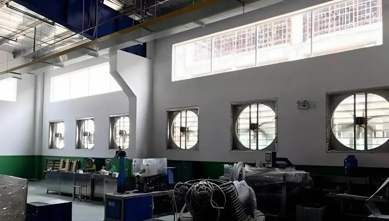 Quạt hút công nghiệp 900x900 10 Ứng dụng của quạt hút công nghiệp 900x900