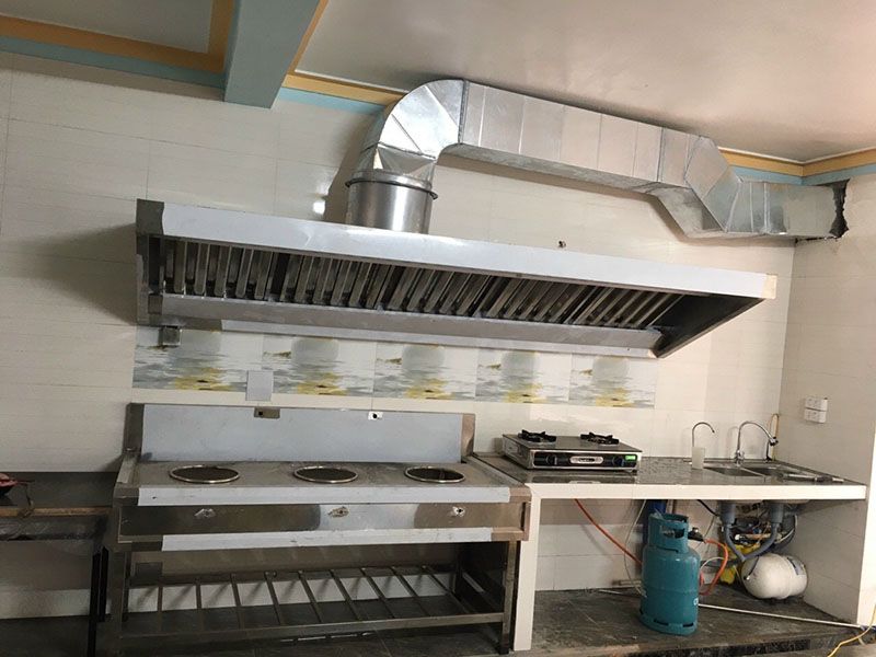 Hệ thống hút khói công nghiệp 5 Hệ thống hút khói được lắp đặt cho bếp ăn, nhà máy chế biến thực phẩm…