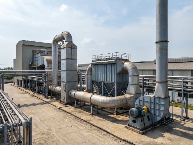 Hệ thống xử lý khí thải SCR khử NOx cách hệ thống hoạt động 4 Bố trí cụm SCR đồng bộ cùng quạt hút ly tâm và hệ thống lọc bụi trong dây chuyền xử lý khí thải.