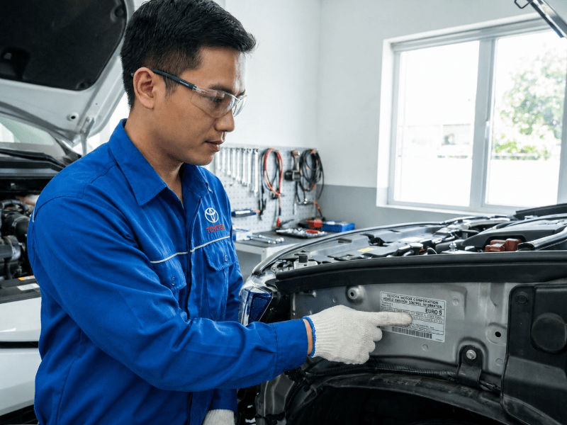 Các mức tiêu chuẩn khí thải Euro và lộ trình tại Việt Nam 5 Kiểm tra tem thông số và chứng nhận kỹ thuật để xác định đúng mức Euro của