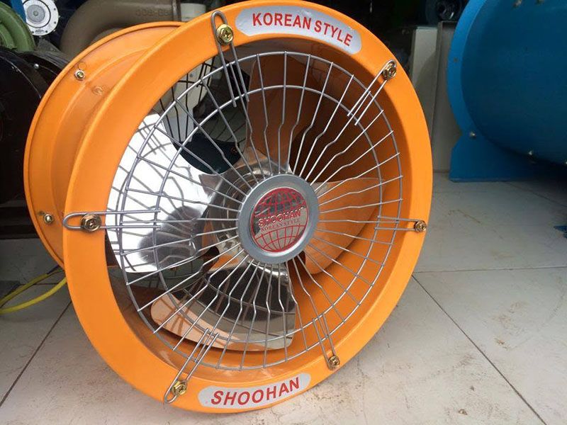 Quạt công nghiệp Quang Hà có tốt không? Đánh giá chi tiết 2 Quạt công nghiệp Quang Hà độ bền cao, động cơ vận hành ổn định