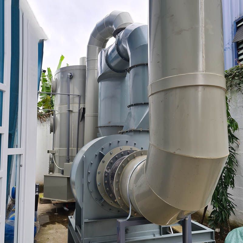Hệ thống xử lý khí thải phòng thí nghiệm là tập hợp các thiết bị chuyên dụng có nhiệm vụ thu gom, dẫn truyền, xử lý và kiểm soát các chất ô nhiễm