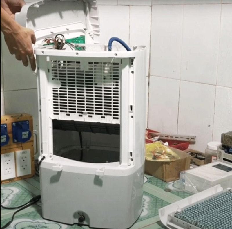 Cách đấu sơ đồ dây quạt hơi nước 7 dây: Dây nguồn, tốc độ, bơm nước và đảo gió