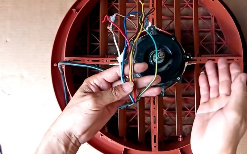 cần phân biệt được dây nguồn, dây tốc độ và dây của các thiết bị phụ