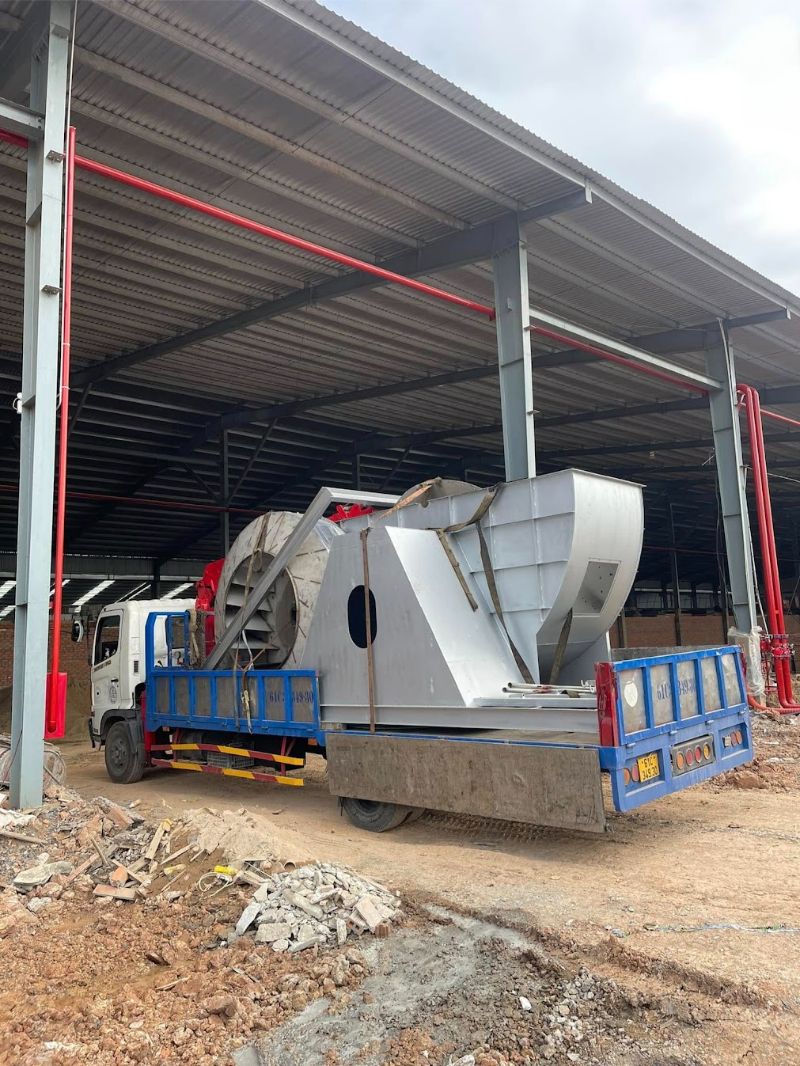 Nextfan giao quạt hút công nghiệp đến công trình thi công