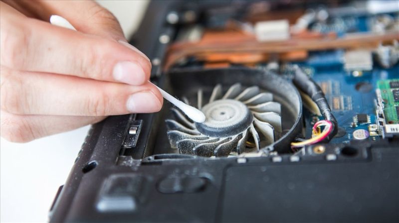 Các cách giảm tiếng ồn quạt máy tính trên PC và laptop 11 Vệ sinh hệ thống tản nhiệt định kỳ